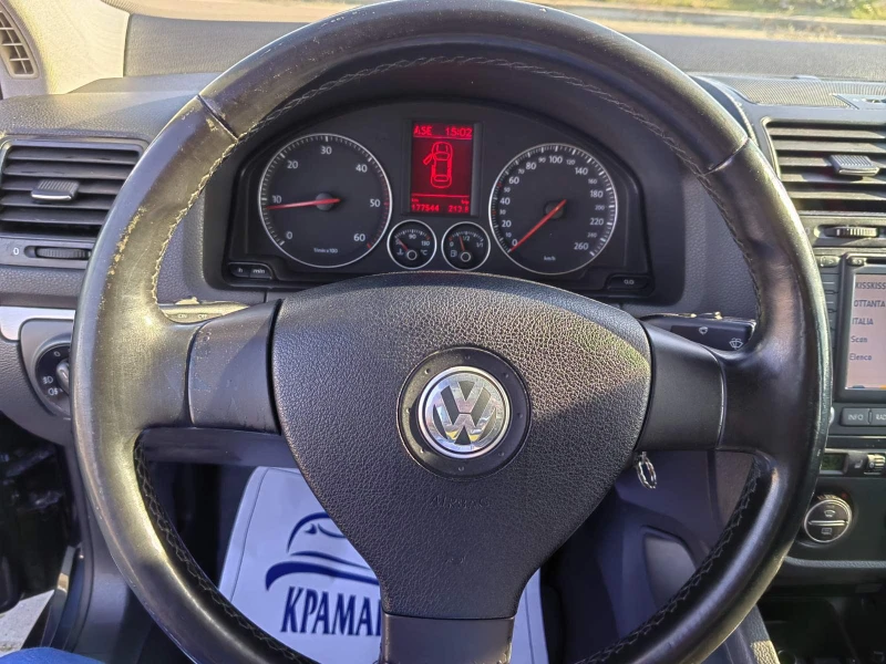 VW Jetta 2.0 TDI Highline, снимка 11 - Автомобили и джипове - 49506237