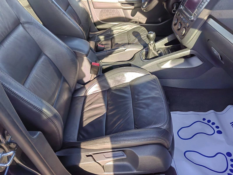 VW Jetta 2.0 TDI Highline, снимка 7 - Автомобили и джипове - 49506237