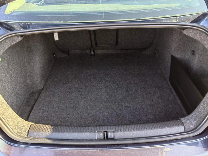 VW Jetta 2.0 TDI Highline, снимка 12 - Автомобили и джипове - 49506237