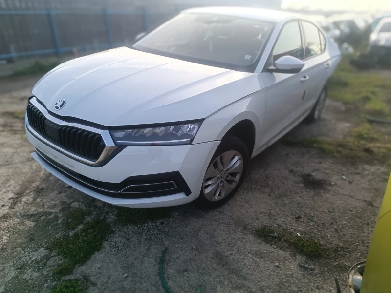 Skoda Octavia 1.5, снимка 7 - Автомобили и джипове - 49926069