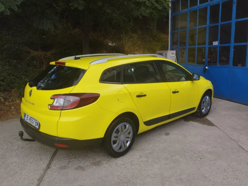 Renault Megane, снимка 3 - Автомобили и джипове - 52230395