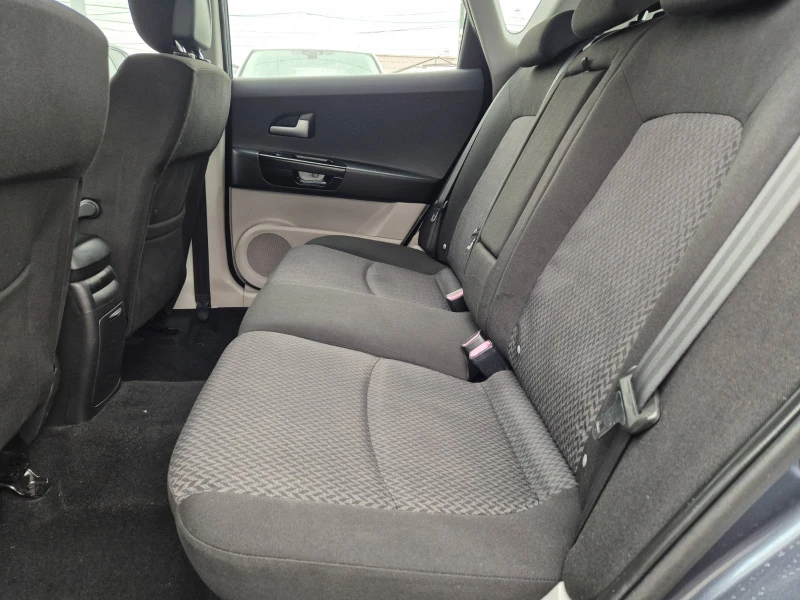 Kia Ceed 1.6i-, снимка 13 - Автомобили и джипове - 52097304