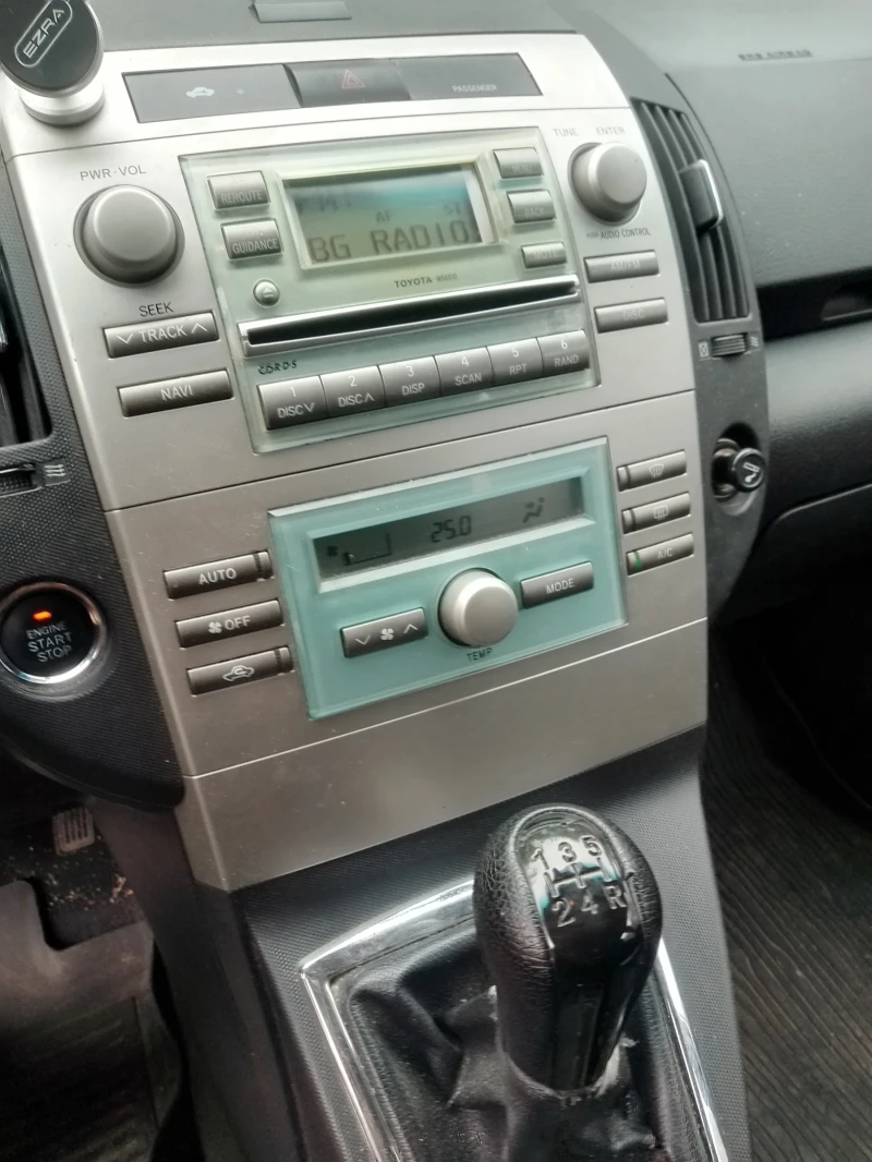 Toyota Corolla verso, снимка 5 - Автомобили и джипове - 52101139