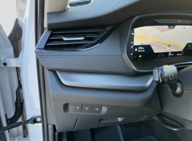 Skoda Octavia, снимка 11 - Автомобили и джипове - 52846792