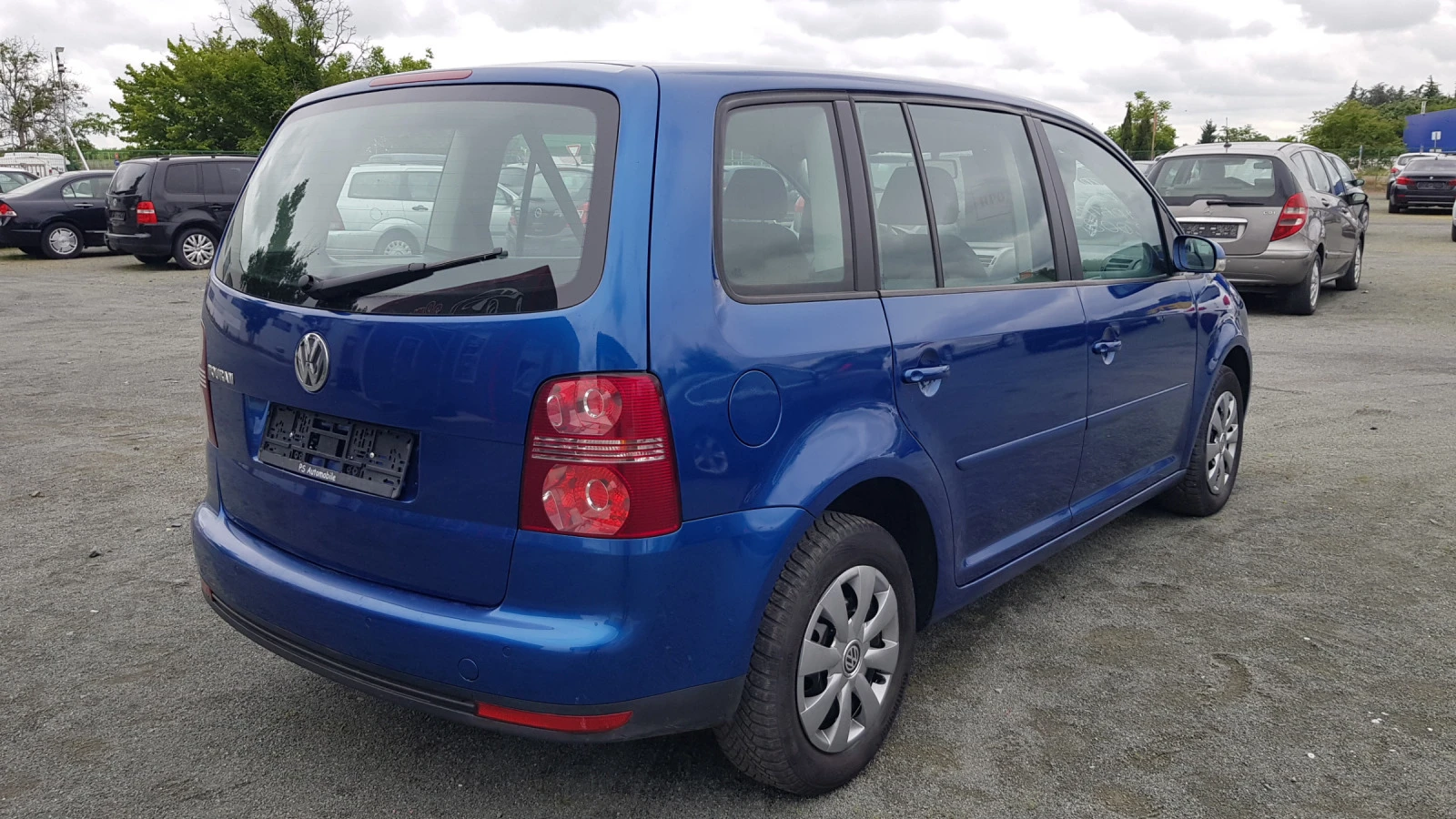 VW Touran 1, 6MPi102ksFACEPARKTRONIKTEMPOMATEU4 - изображение 6