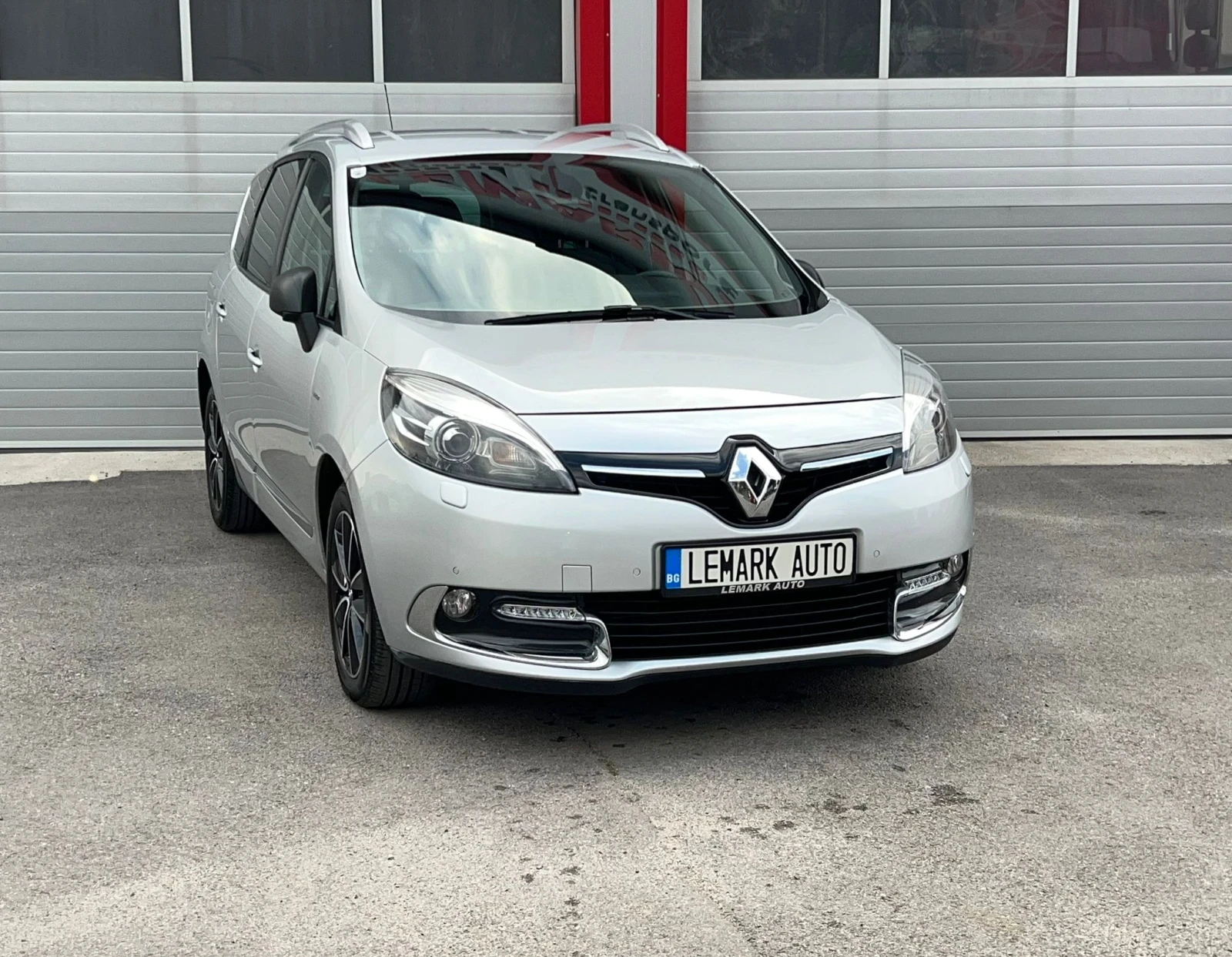 Renault Scenic 1.5DCI BOSE KEY LESS AUTOMATIK NAVI KAMERA - изображение 5