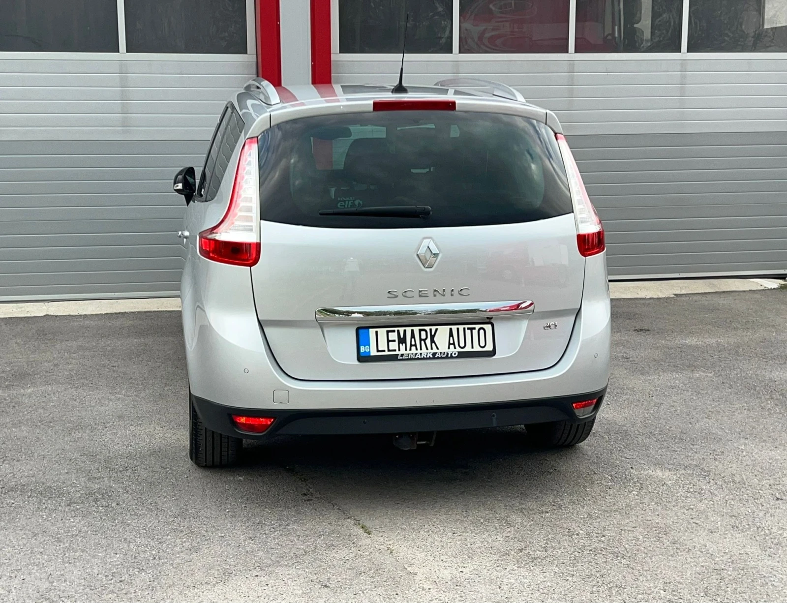 Renault Scenic 1.5DCI BOSE KEY LESS AUTOMATIK NAVI KAMERA - изображение 9