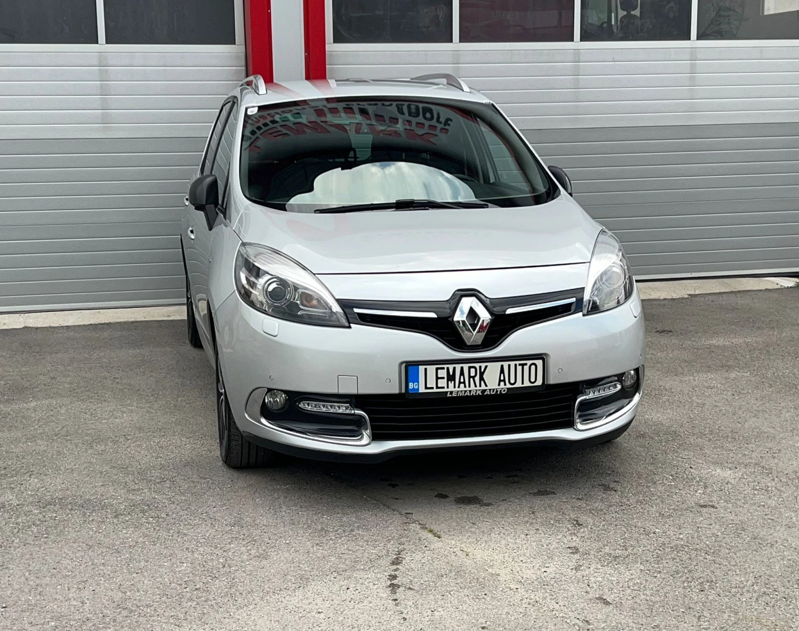 Renault Scenic 1.5DCI BOSE KEY LESS AUTOMATIK NAVI KAMERA - изображение 3