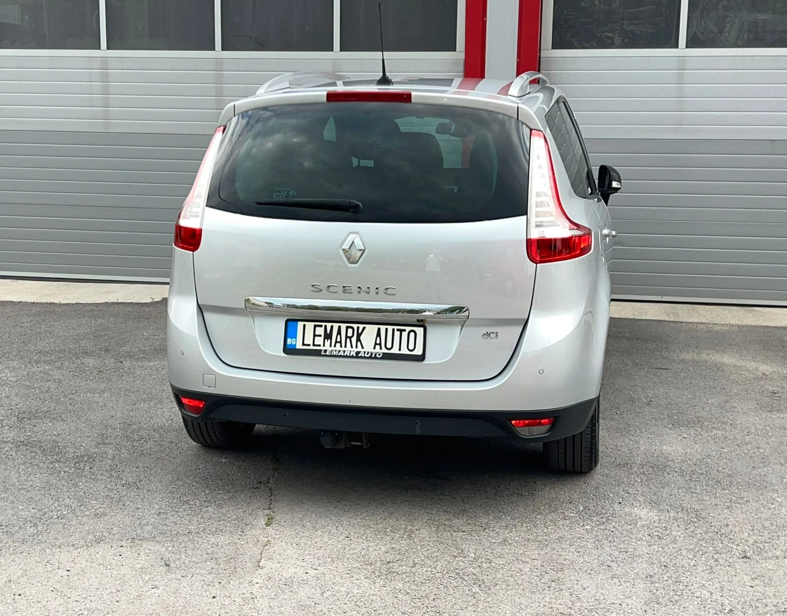 Renault Scenic 1.5DCI BOSE KEY LESS AUTOMATIK NAVI KAMERA - изображение 8