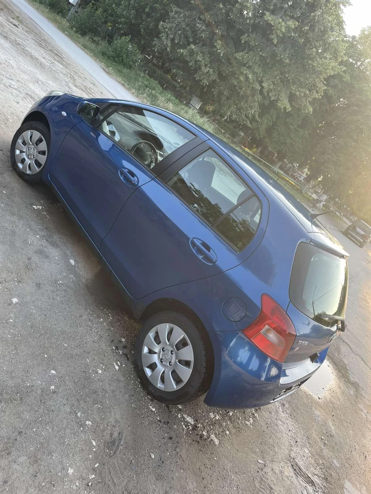 Toyota Yaris  - изображение 2