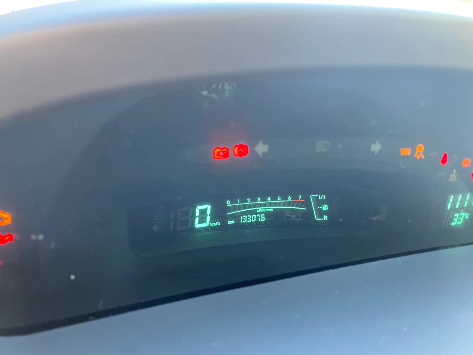 Toyota Yaris  - изображение 8