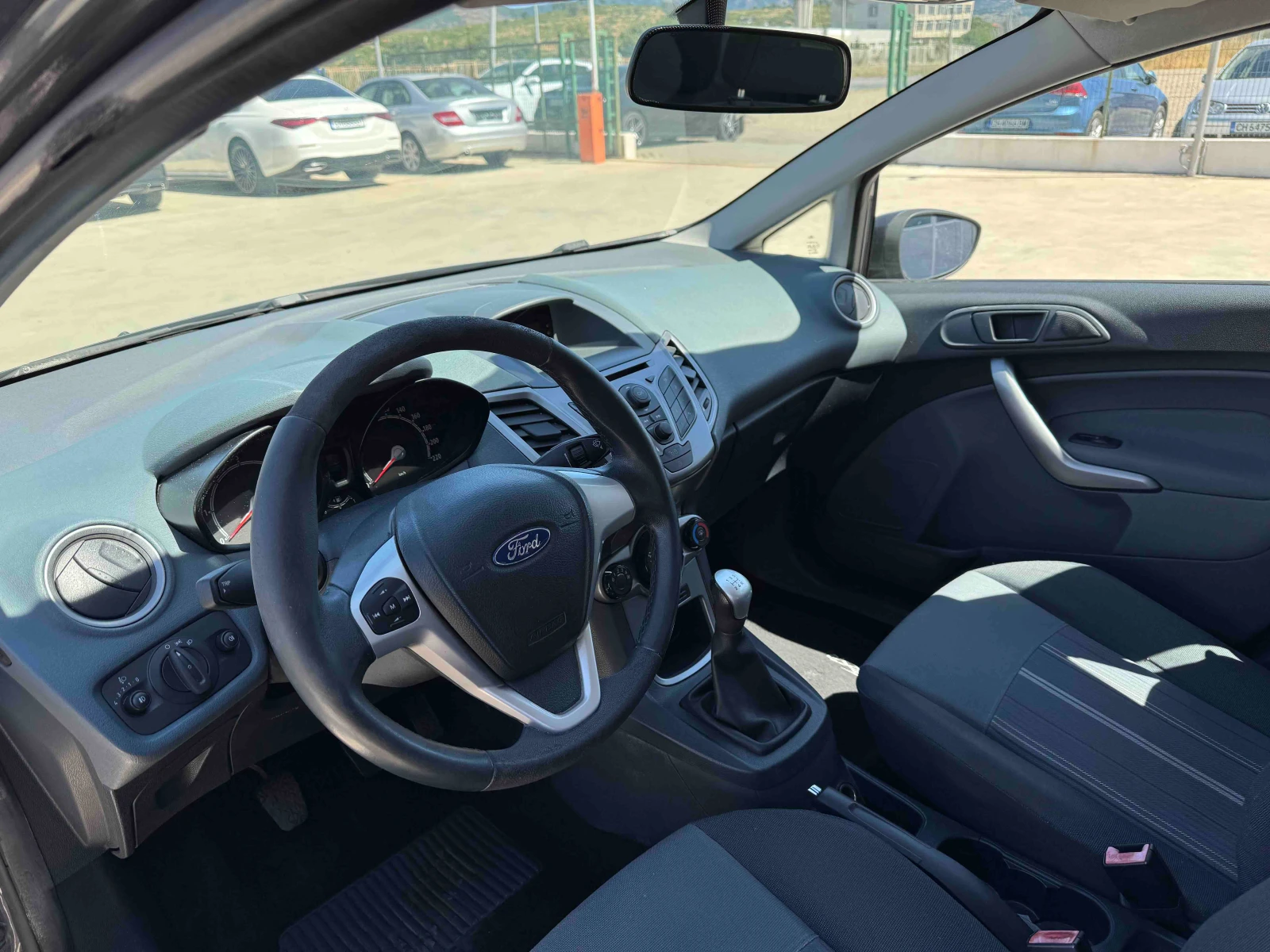 Ford Fiesta 1.4* 70ps* КЛИМАТИК - изображение 9