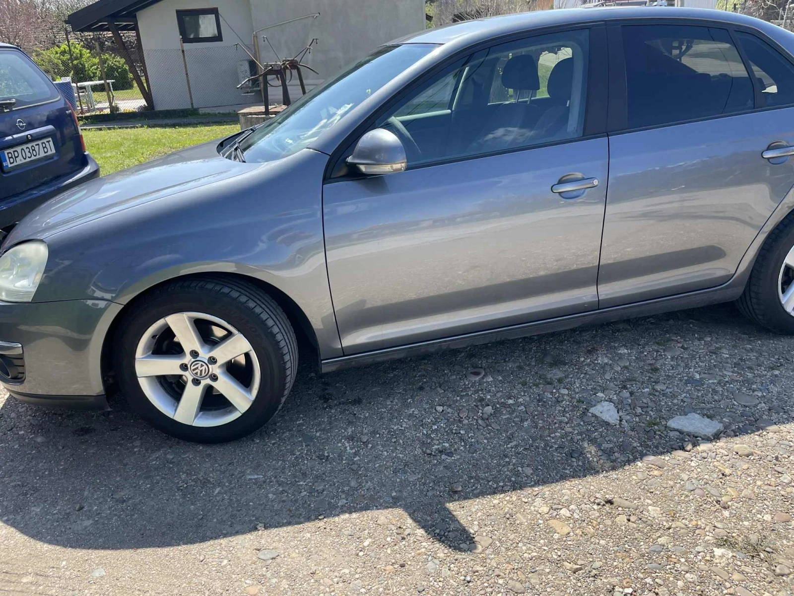 VW Jetta 1, 6 бензин - изображение 4