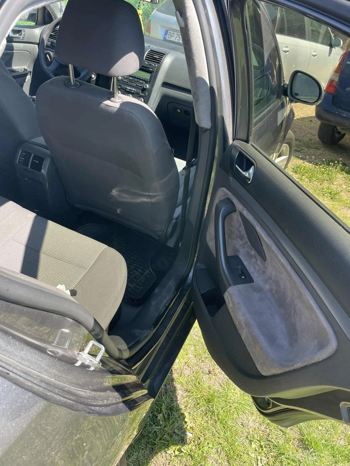 VW Jetta 1, 6 бензин - изображение 6