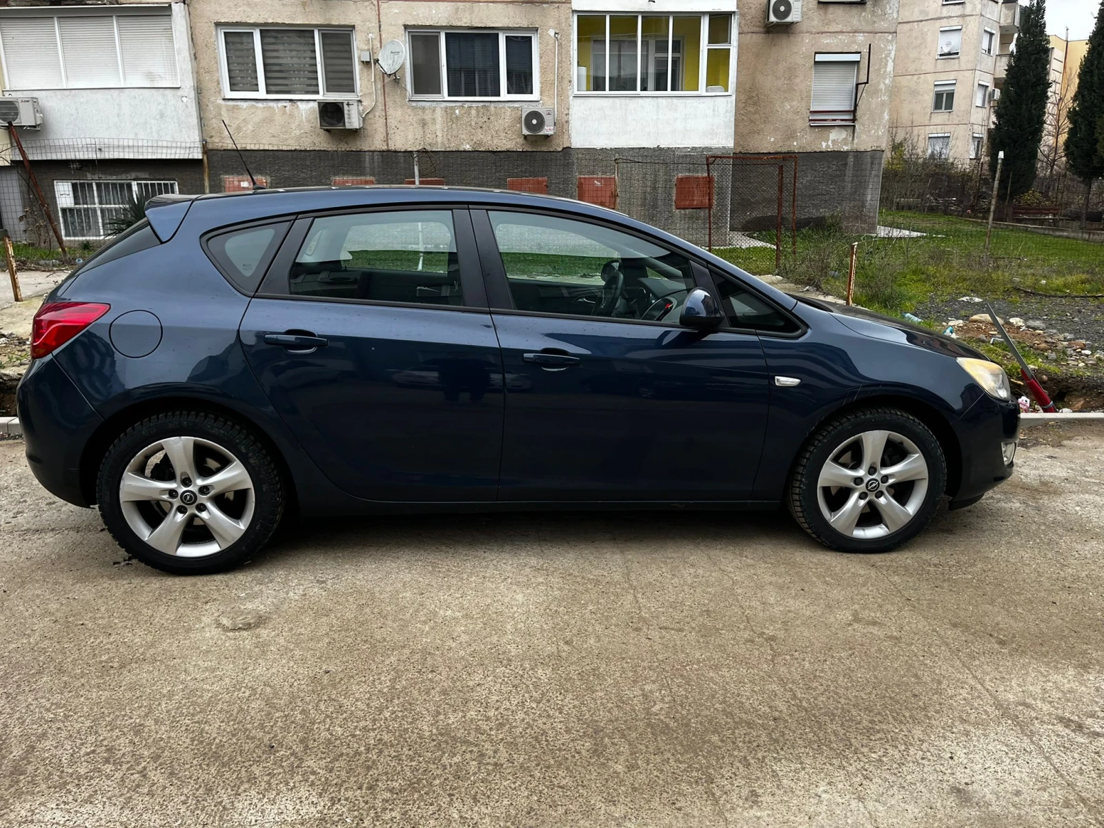Opel Astra J 1.7 CDTI Euro 5A | Mobile.bg � ����������� 4
