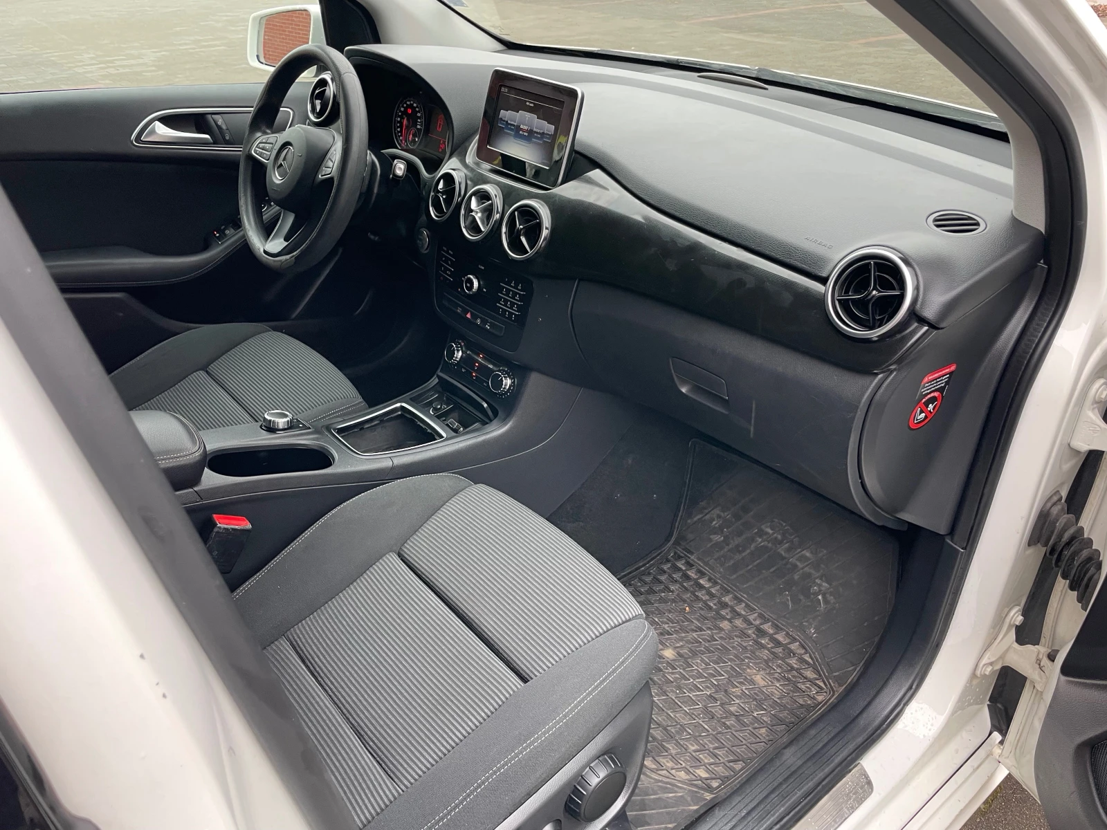 Mercedes-Benz B 220 2 2cdi - изображение 9