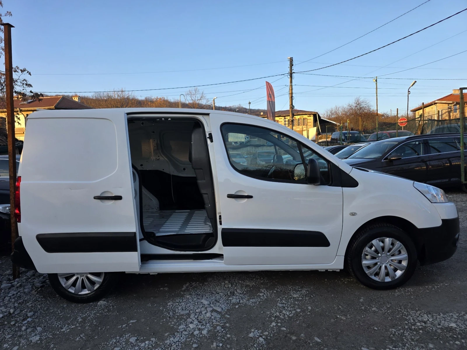 Peugeot Partner 1.6 HDI 90 К.С. КЛИМАТИК - изображение 7