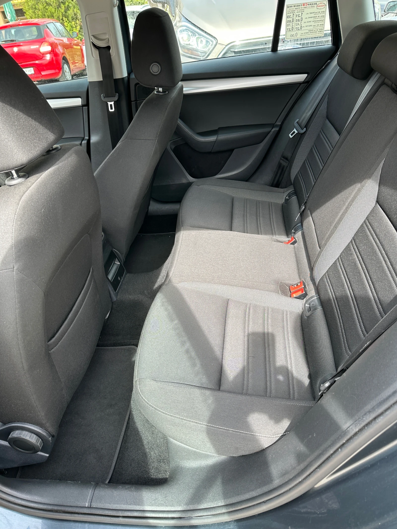 Skoda Octavia ТОП///ЛИЗИНГ С 1500  ПЪРВОНАЧАЛНА/АВТОМАТ, снимка 12 - Автомобили и джипове - 54174216