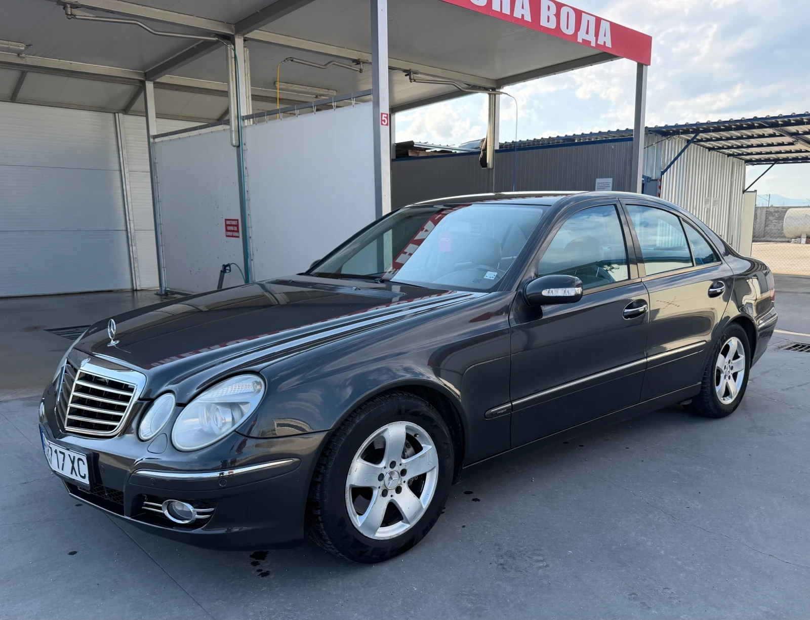 Mercedes-Benz E 320 3.2, снимка 4 - Автомобили и джипове - 54812309