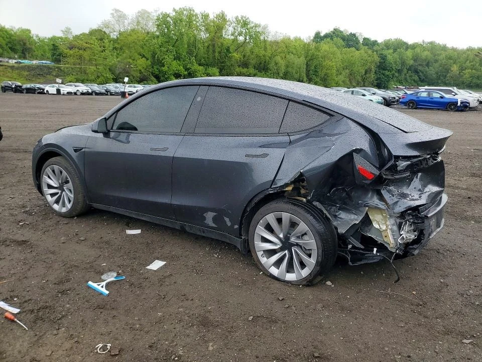Tesla Model Y, снимка 2 - Автомобили и джипове - 54818660