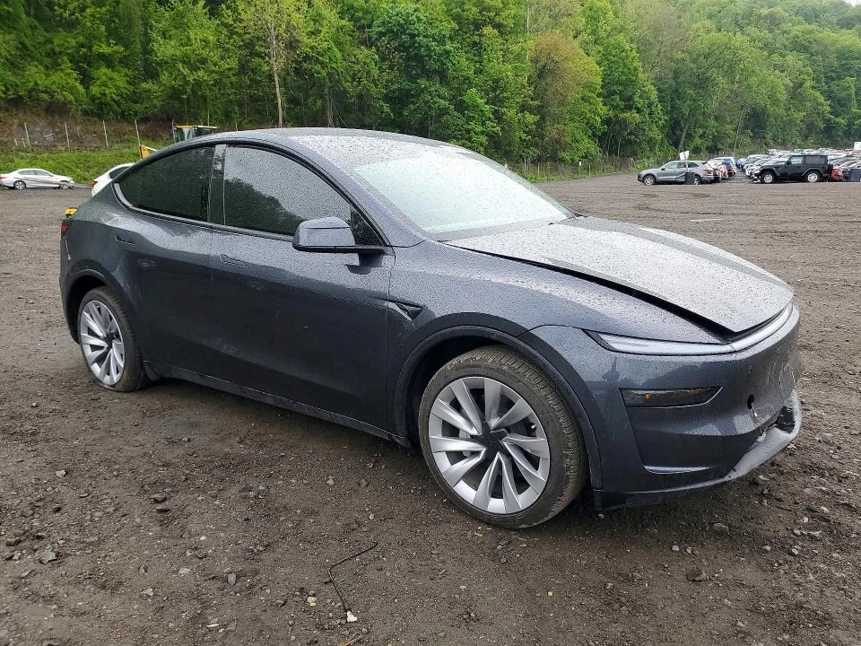 Tesla Model Y, снимка 4 - Автомобили и джипове - 54818660