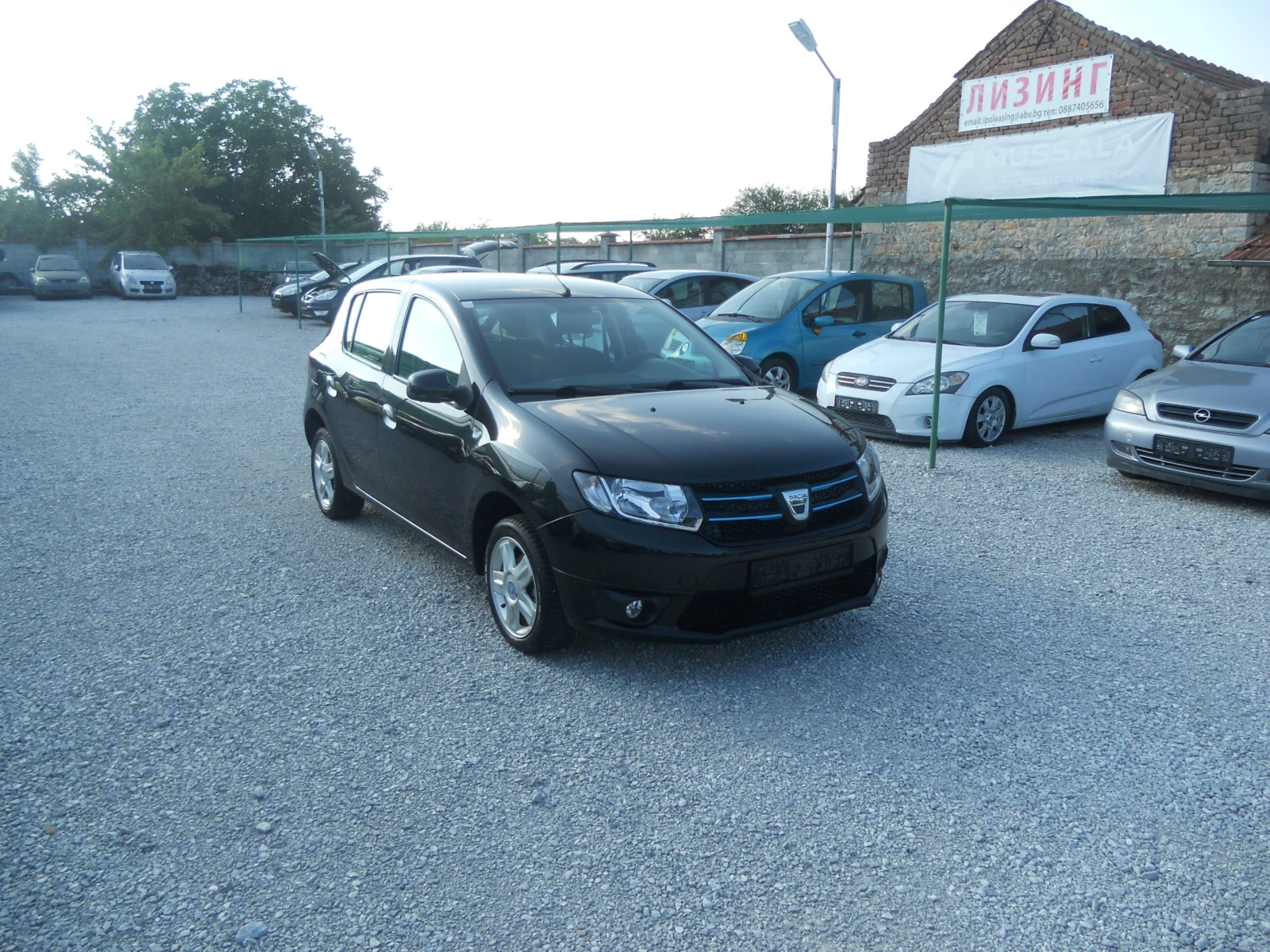 Dacia Sandero 0.9i ЛИЗИНГ!!!РЕАЛНИ КИЛОМЕТРИ+ СЕРВИЗНИ ДОКУМЕНТИ