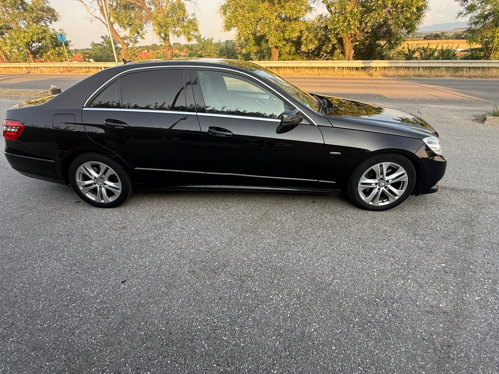 Mercedes-Benz E 350 W212, снимка 5 - Автомобили и джипове - 55436048