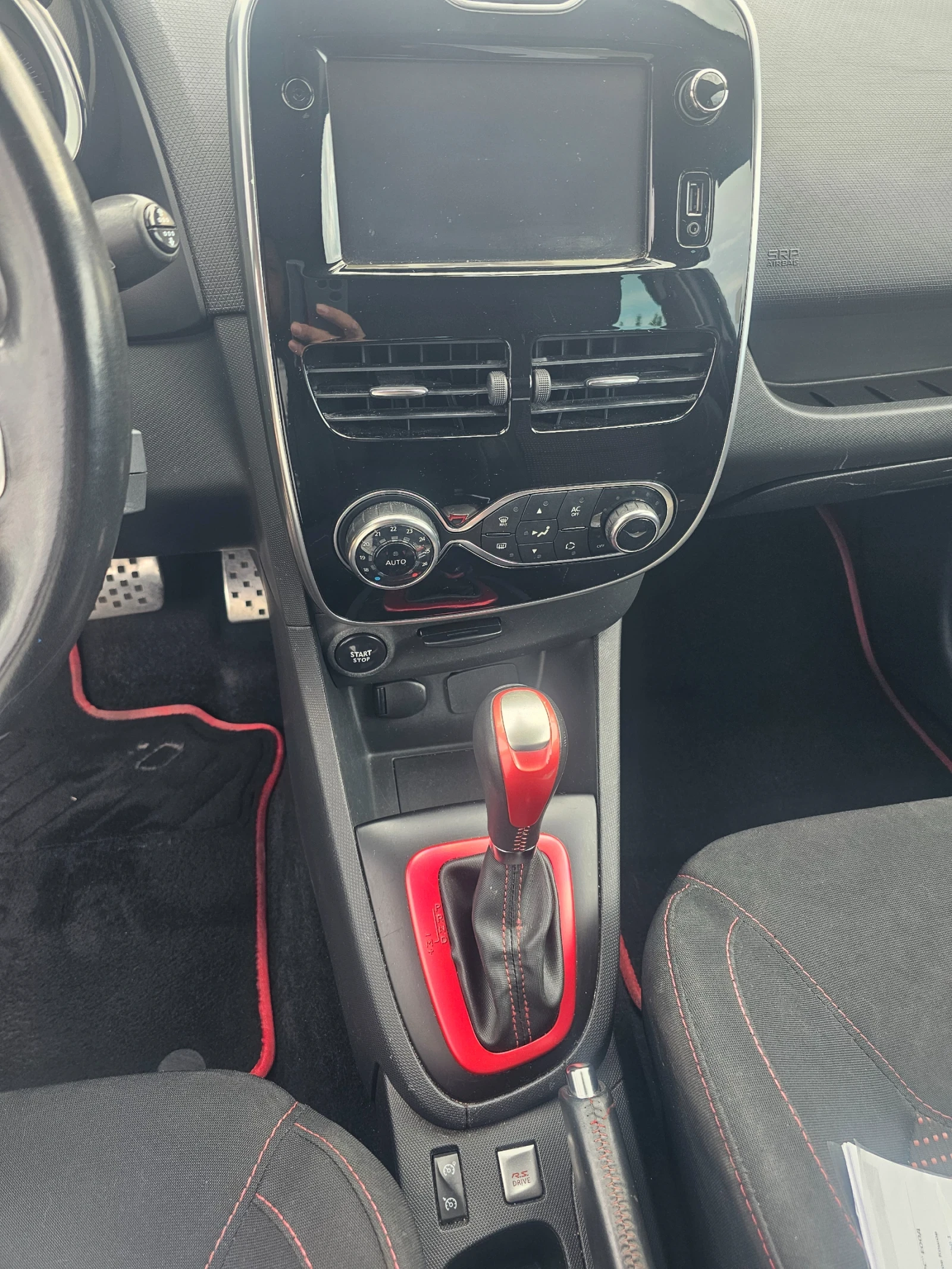 Renault Clio RS, снимка 13 - Автомобили и джипове - 55442027