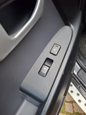 Kia Sportage 2.0 ГАЗ-БЕНЗИН ПАНОРАМА, МН. ЕКСТРИ, снимка 16