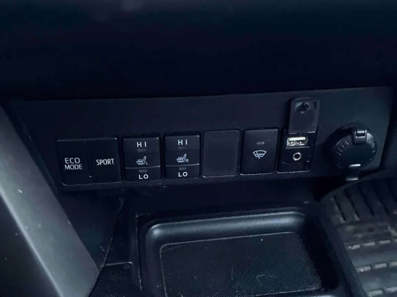 Toyota Rav4 * XLE * CARFAX * ЦЕНА ДО БГ, снимка 14 - Автомобили и джипове - 53073985