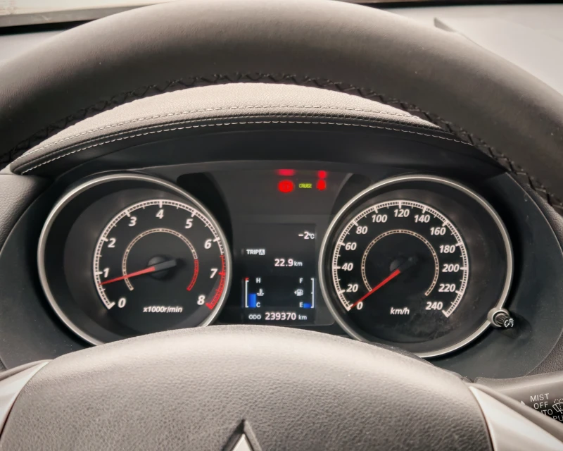 Mitsubishi Outlander 2.0i ГАЗ, снимка 13 - Автомобили и джипове - 53163337