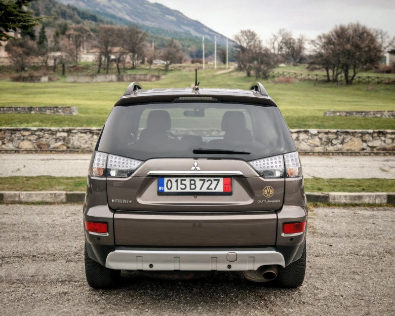 Mitsubishi Outlander 2.0i ГАЗ, снимка 6 - Автомобили и джипове - 53163337