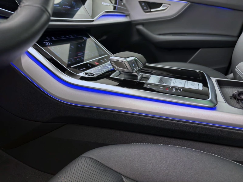 Audi Q8 50TDI* S-LINE* PANO* MATRIX* DISTR* KEYLESS* 360 C, снимка 11 - Автомобили и джипове - 53370294