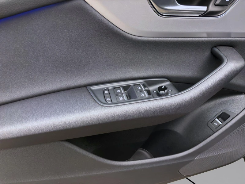 Audi Q8 50TDI* S-LINE* PANO* MATRIX* DISTR* KEYLESS* 360 C, снимка 7 - Автомобили и джипове - 53370294