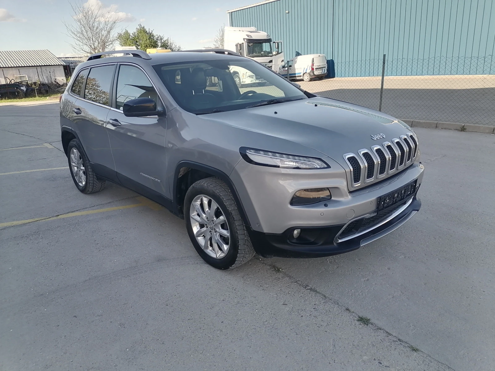 Jeep Cherokee *НОВ ВНОС*КОЖА*НАВИГАЦИЯ*ТОП СЪСТОЯНИЕ* СЪСТОЯНИЕ  - изображение 8