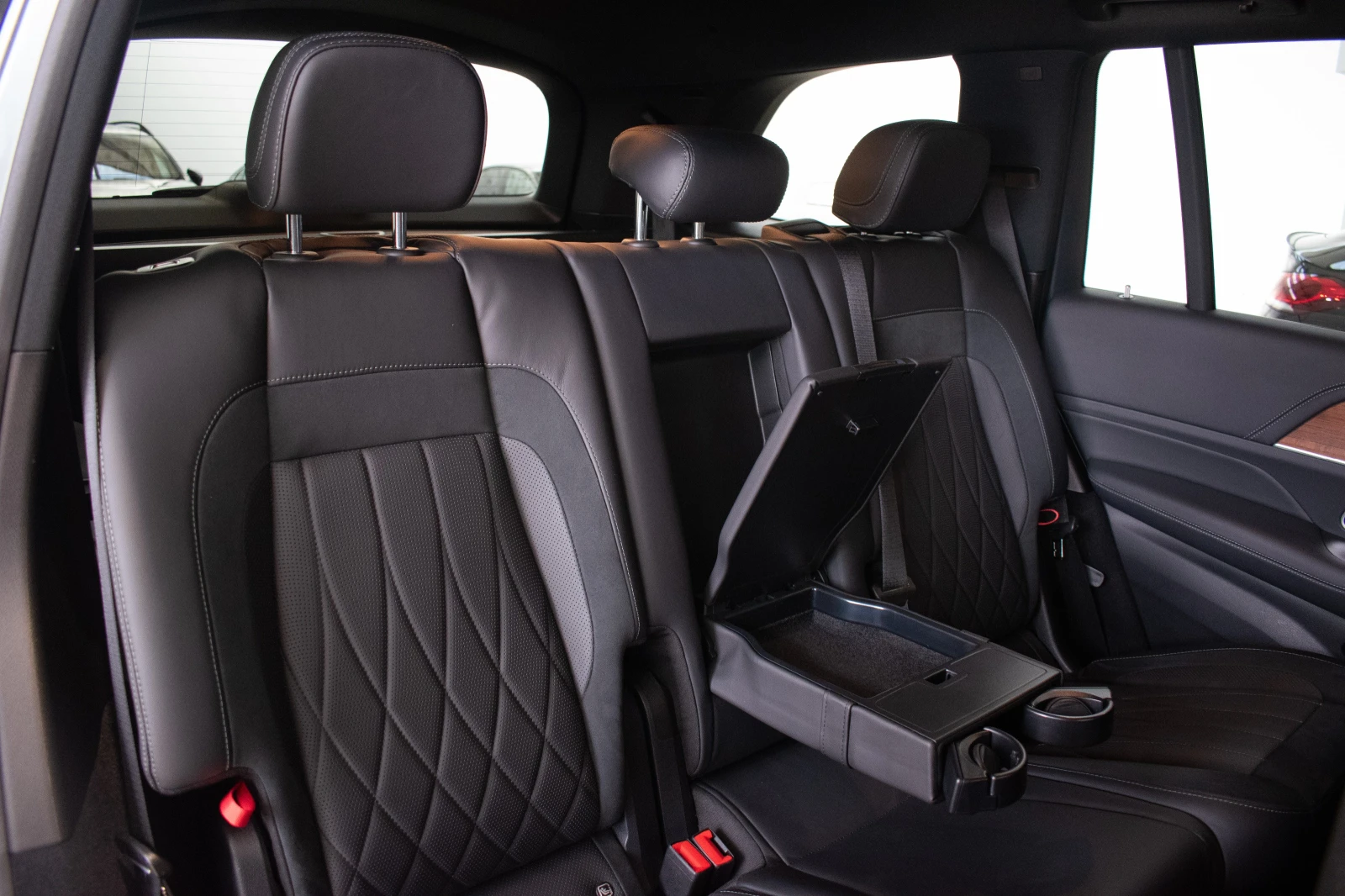 Mercedes-Benz GLS 63 AMG 4-MATIC+ 7  | Mobile.bg   16