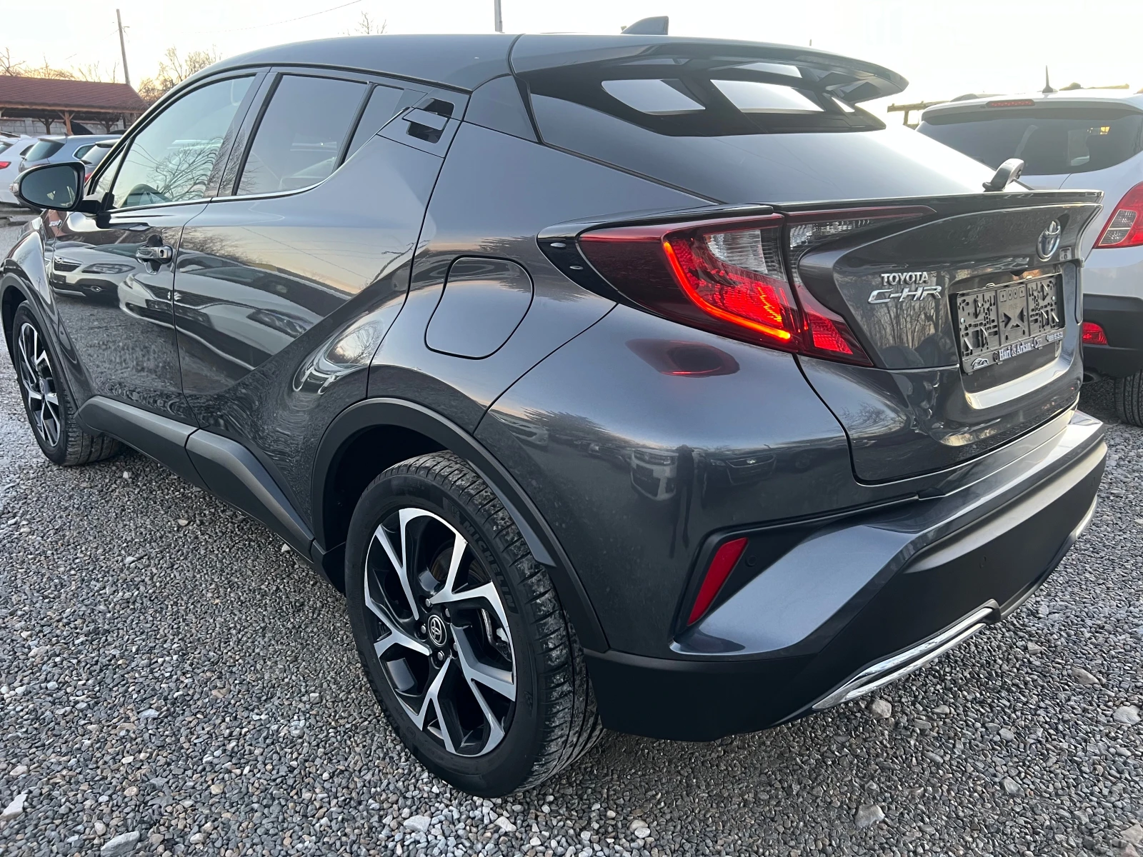 Toyota C-HR 2.0I-HYBRID-184K.C-FACE-НАВИГАЦИЯ-ГАРАНЦИОНЕН - изображение 4