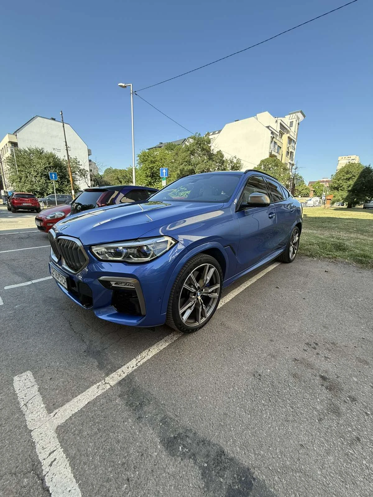BMW X6 M50I - изображение 6