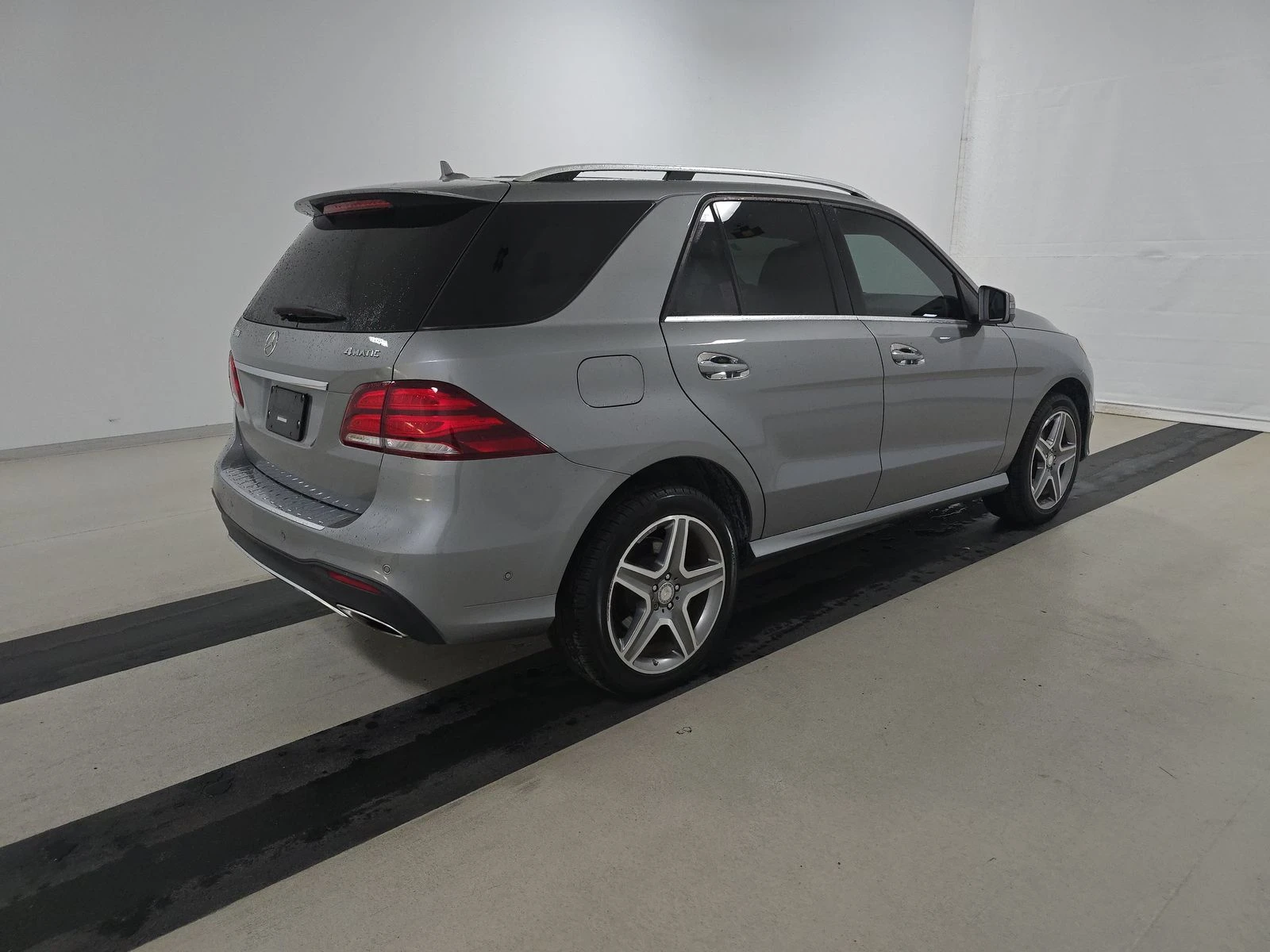 Mercedes-Benz GLE 400  - изображение 5