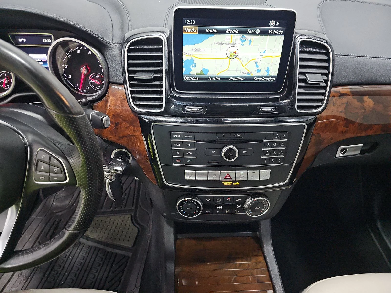 Mercedes-Benz GLE 400  - изображение 9