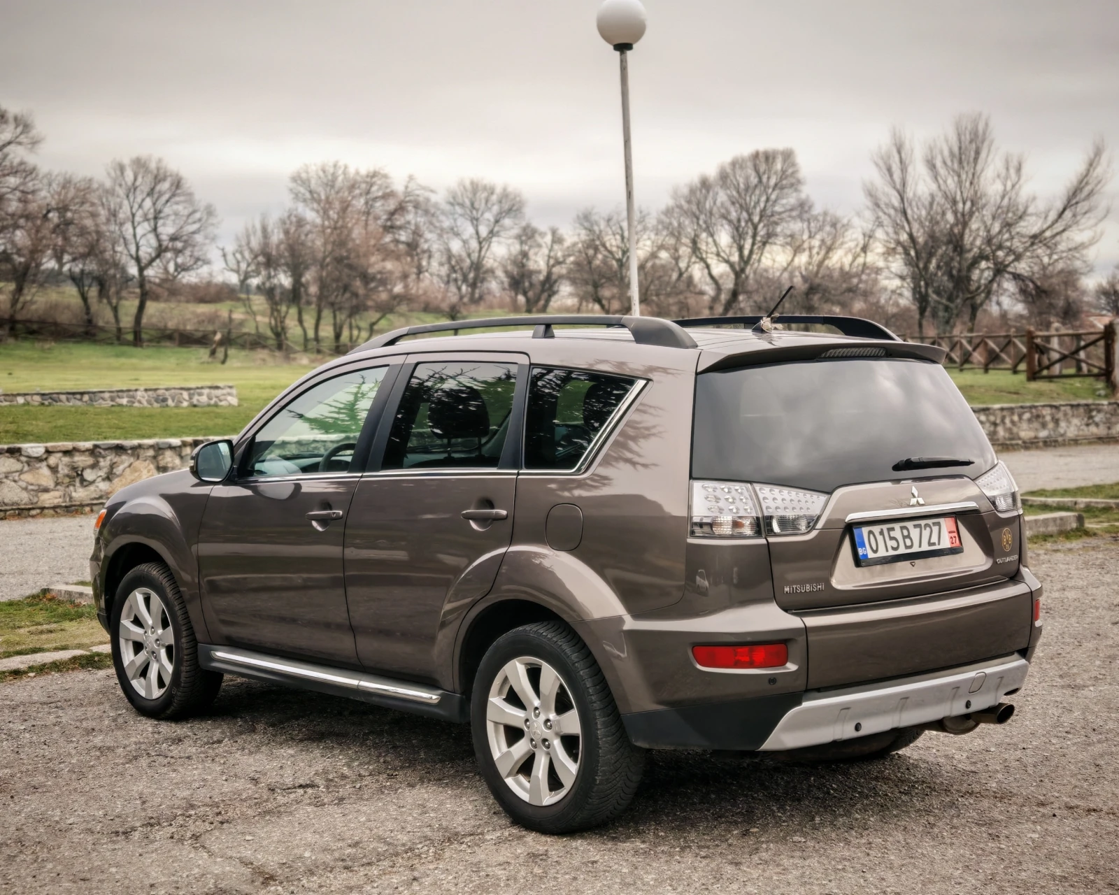 Mitsubishi Outlander 2.0i ГАЗ - изображение 7