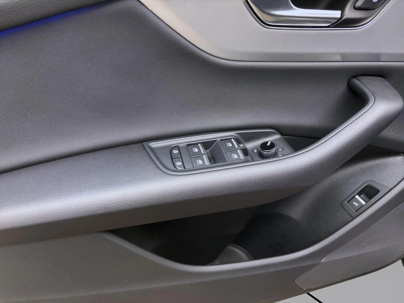 Audi Q8 50TDI* S-LINE* PANO* MATRIX* DISTR* KEYLESS* 360 C - изображение 7