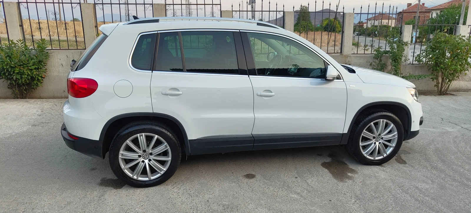 VW Tiguan 2.0TDI 177hp Cup 4Motion, снимка 7 - Автомобили и джипове - 54263628