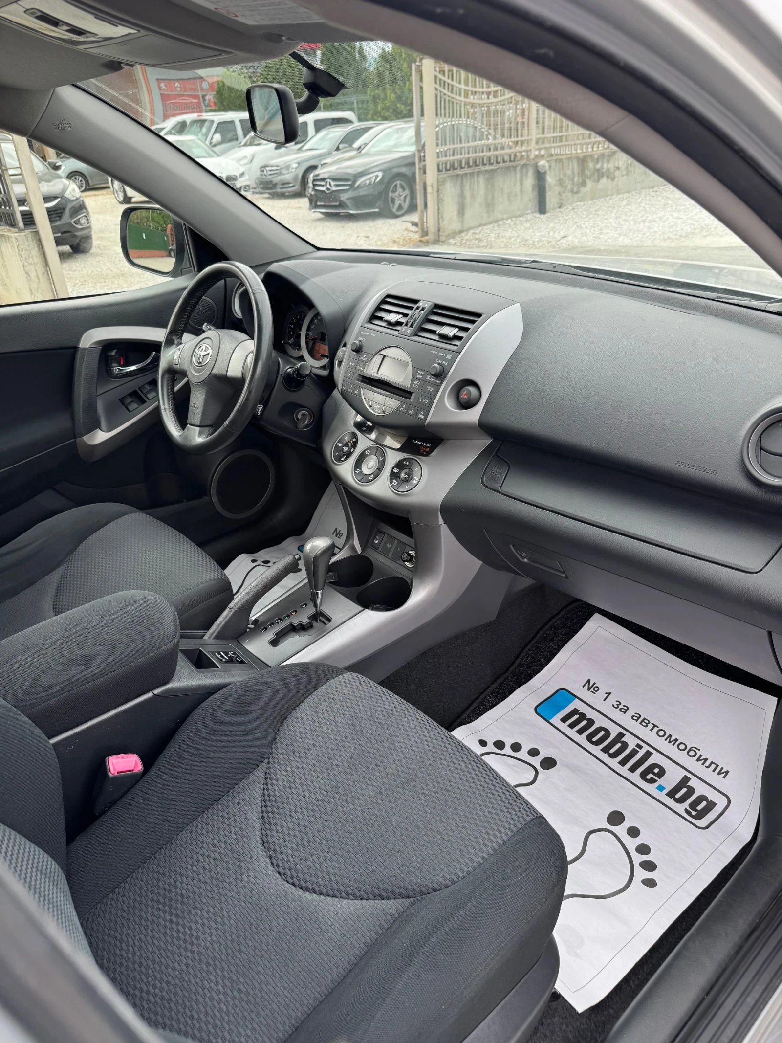 Toyota Rav4 2.0 бензин* АВТОМАТИК* УНИКАЛЕН , снимка 7 - Автомобили и джипове - 54457407