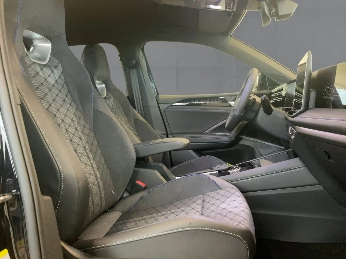 VW Tiguan 2.0 TDI 4-MOTION R-LINE IQ-MATRIX 360 HEAD-UP, снимка 8 - Автомобили и джипове - 54487984