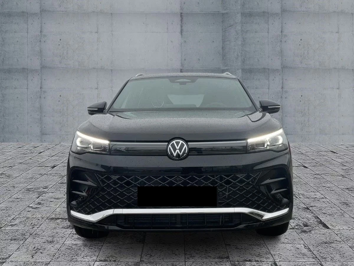 VW Tiguan 2.0 TDI 4-MOTION R-LINE IQ-MATRIX 360 HEAD-UP, снимка 2 - Автомобили и джипове - 54487984