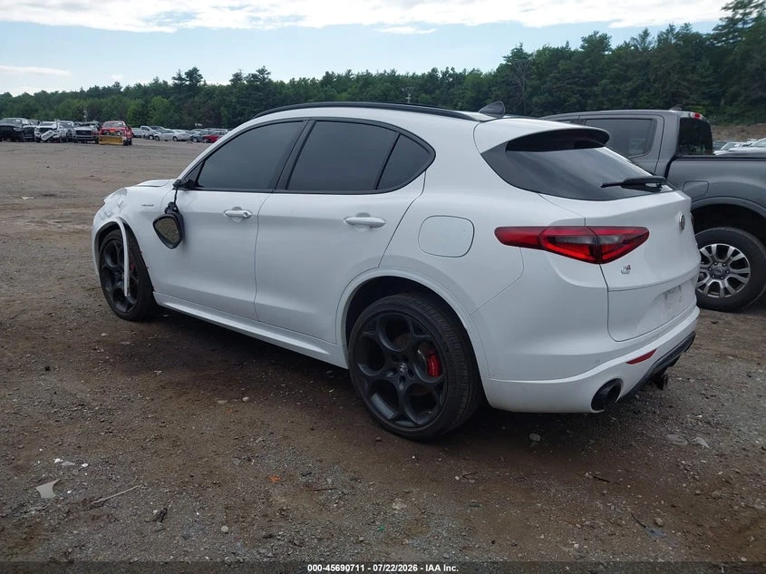 Alfa Romeo Stelvio 2.0l Veloce Awd, снимка 3 - Автомобили и джипове - 55591572