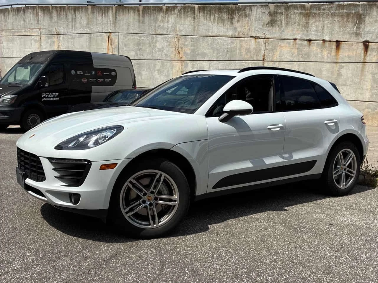 Porsche Macan * S * CARFAX * ОТ ПРЕДСТАВИТЕЛСТВО НА ПОРШЕ * , снимка 2 - Автомобили и джипове - 55697077