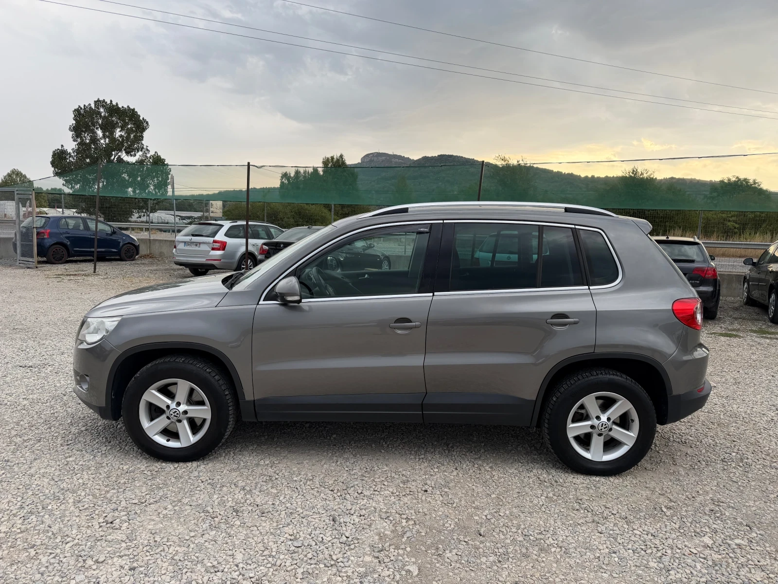 VW Tiguan 2.0TDI-140PS-4X4, снимка 8 - Автомобили и джипове - 55944355