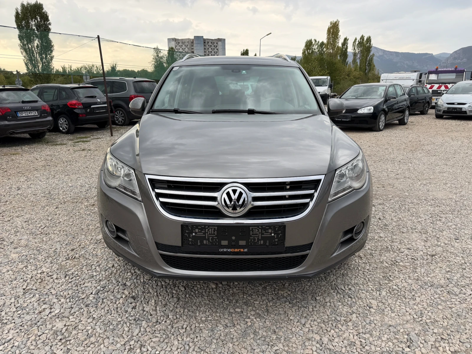 VW Tiguan 2.0TDI-140PS-4X4, снимка 2 - Автомобили и джипове - 55944355
